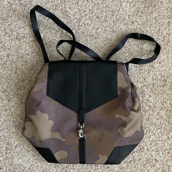 Stella & Dot Ava Camo Backpack - Picture 2 of 9